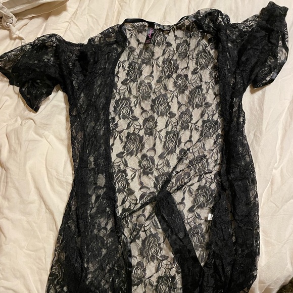 Little mini black slip dress with lace robe - Picture 4 of 4